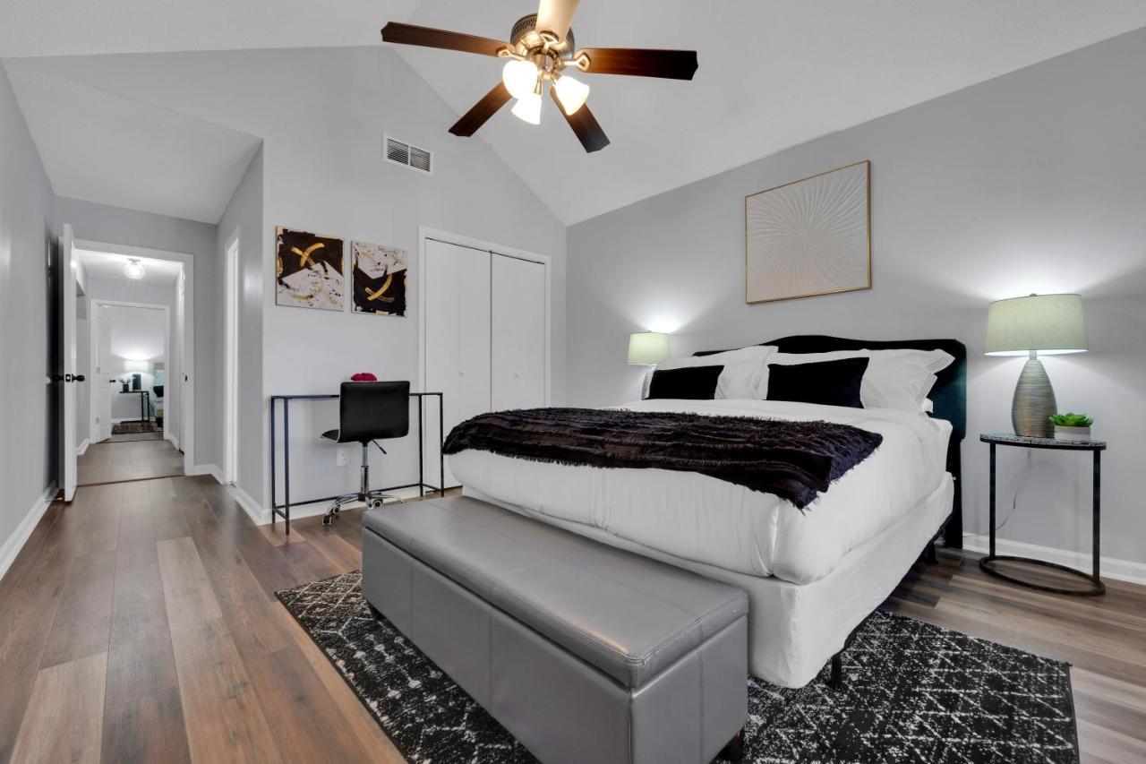 Plush Two Bedroom Retreat. A Home Away From Home! Riverdale Exteriör bild